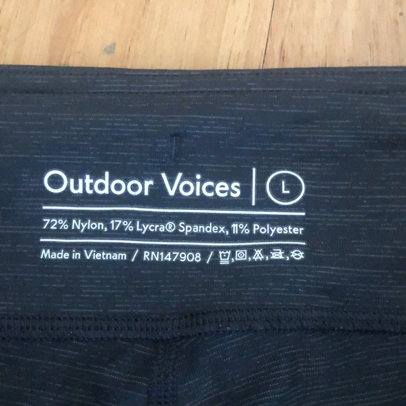 Dark Gray Outdoor Voices Tech Sweat 3/4 length - Picture 3 of 3